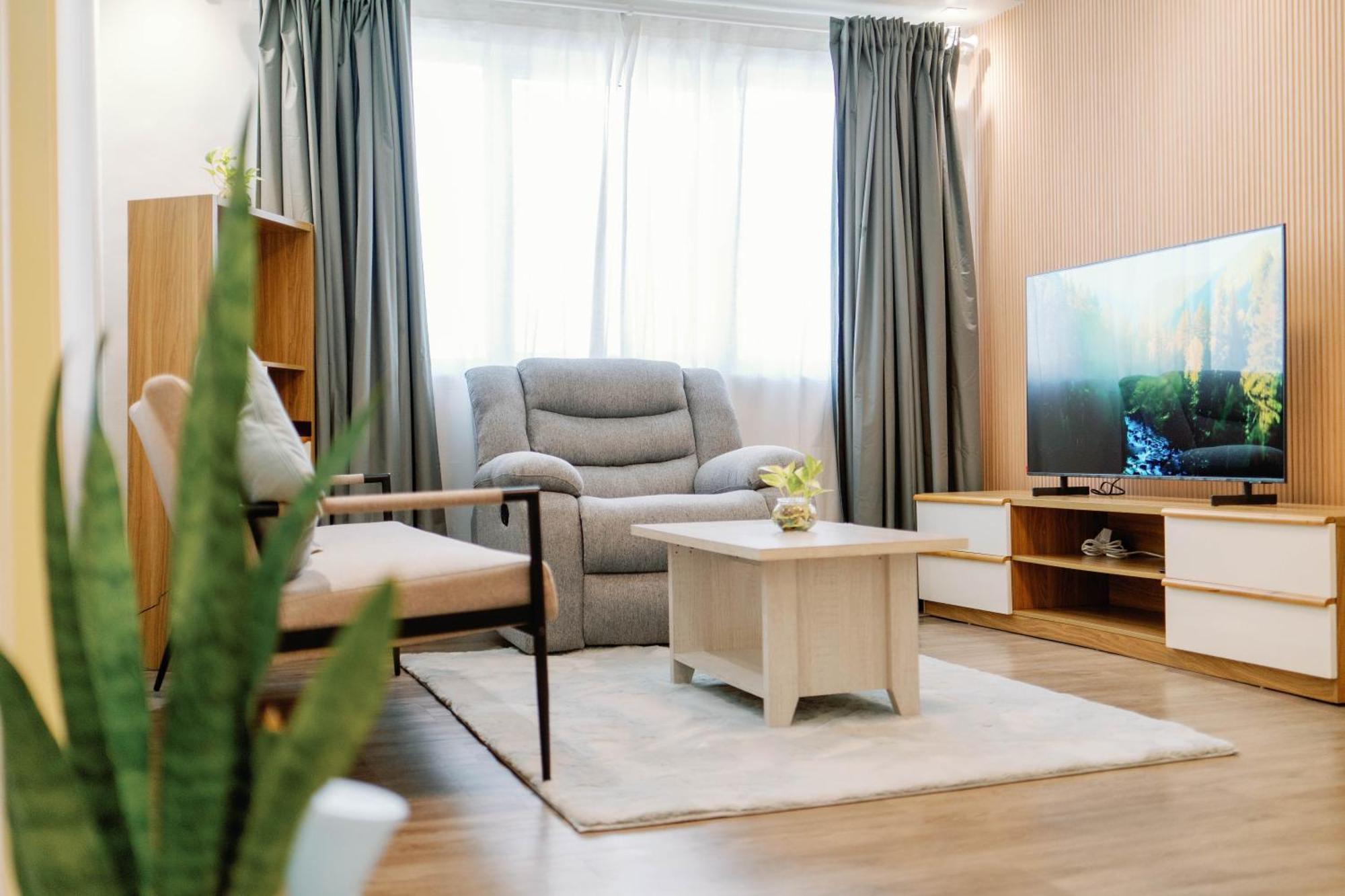 Cozy 2-Bedroom At South Of Market Soma Bgc Near Sm Aura, Market! Market! & Bonifacio High Street Taguig Exterior photo